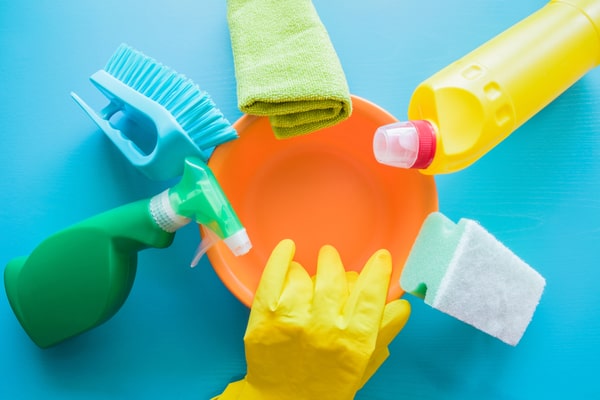 The Simplest Bathroom Spring Cleaning Checklist to Have in 2019